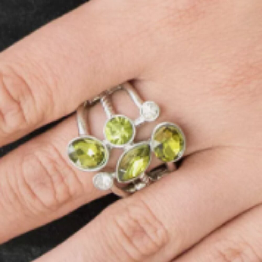 Metro Mingle Green Ring